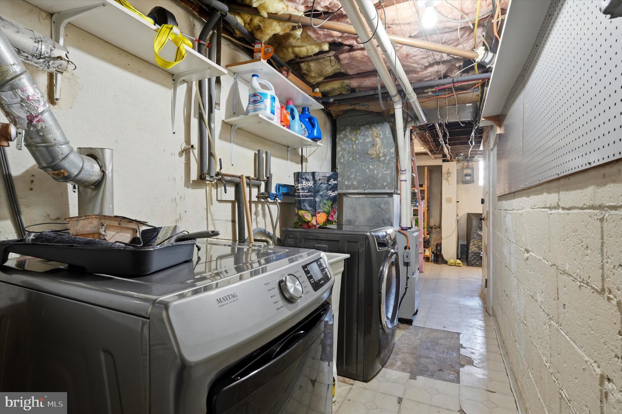 4604 Meridian Street Philadelphia, PA 19136 - Photo 13 of 15 a utility room with dryer and washer