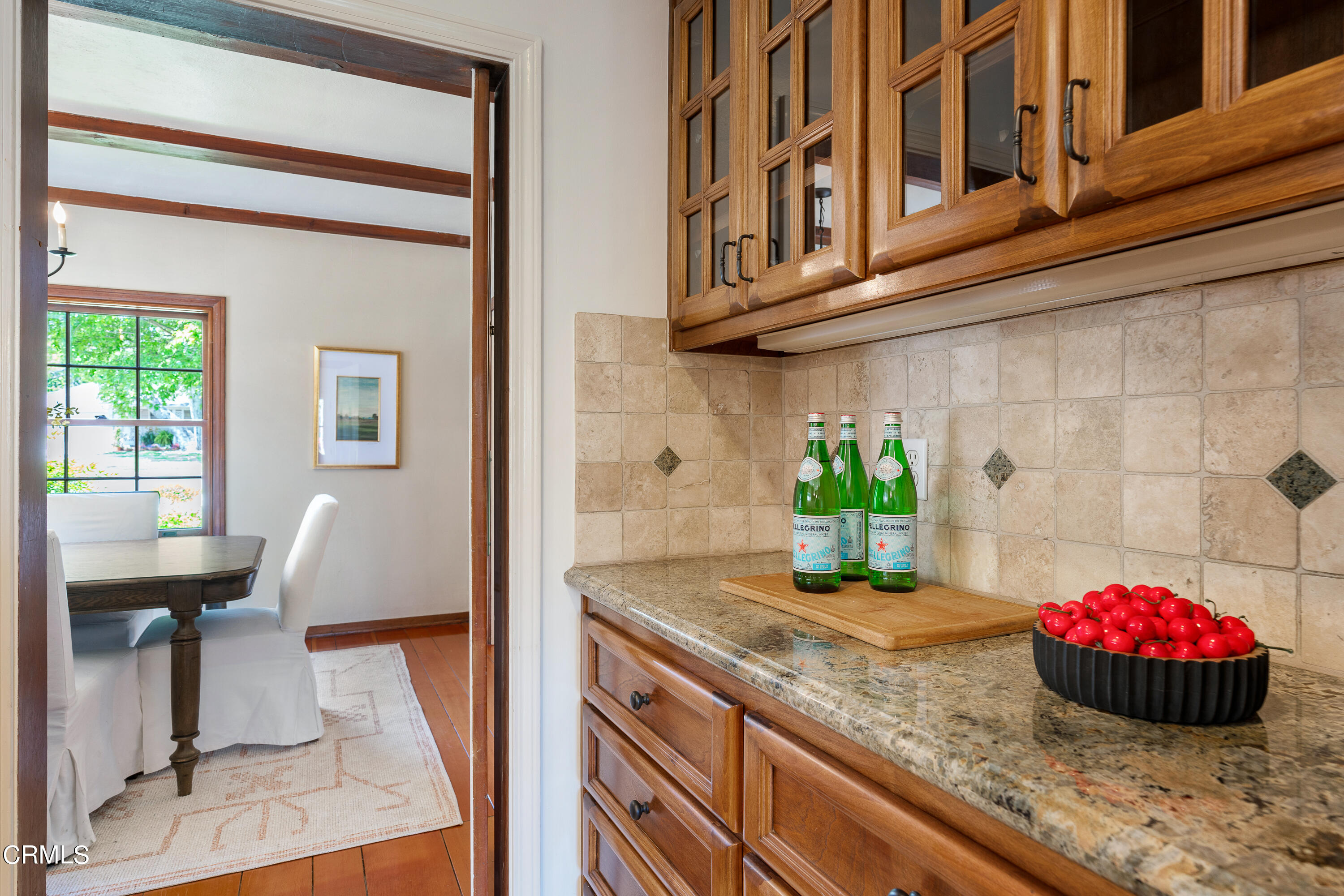 3642 Yorkshire Road Pasadena, CA 91107 - Photo 18 of 37 a view of a kitchen area