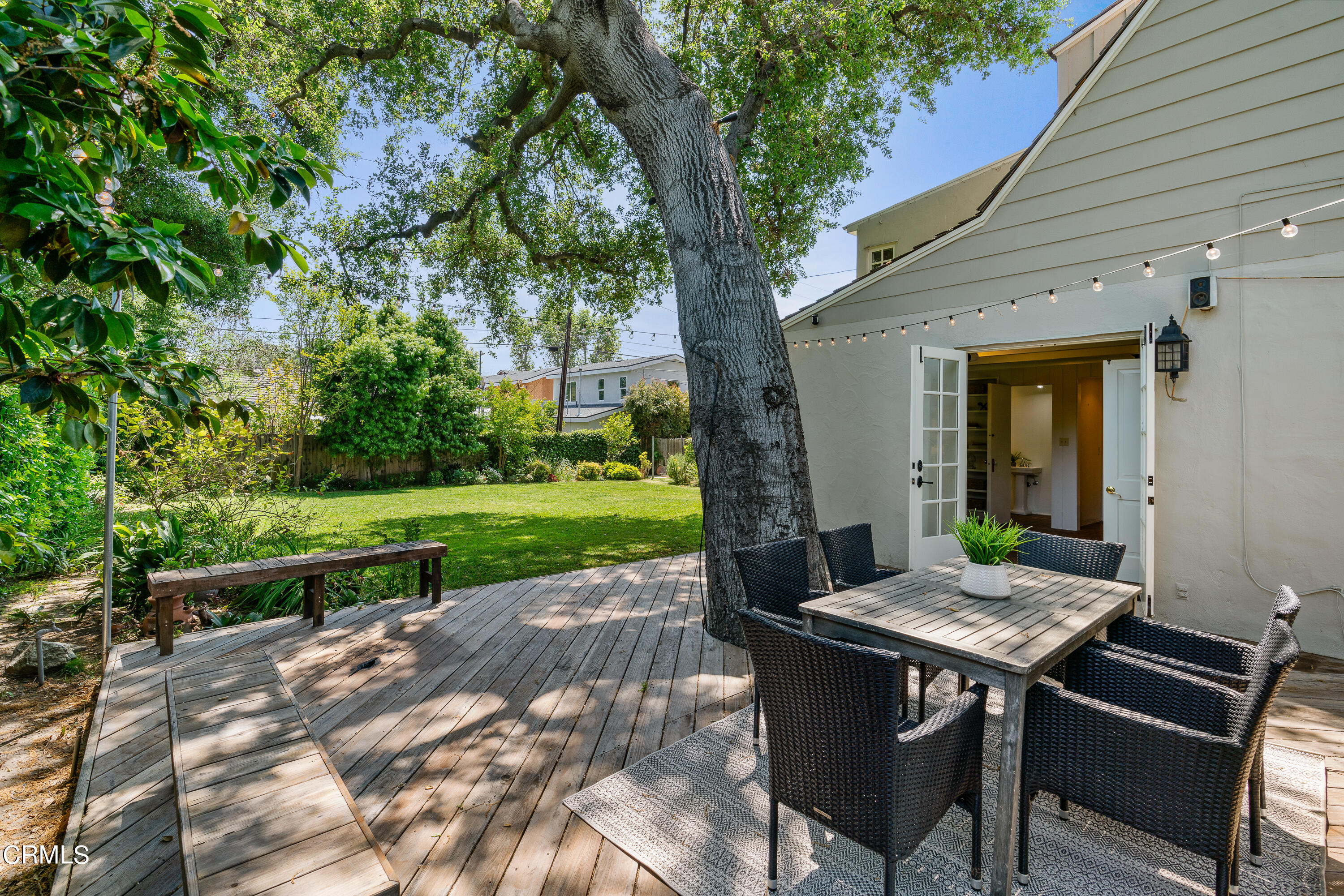 3642 Yorkshire Road Pasadena, CA 91107 - Photo 35 of 37 a view of a outdoor space with a patio