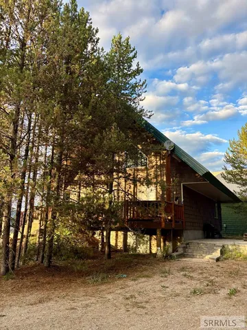 $978,500 | 4240 Grandview Road, Island Park, ID 83429