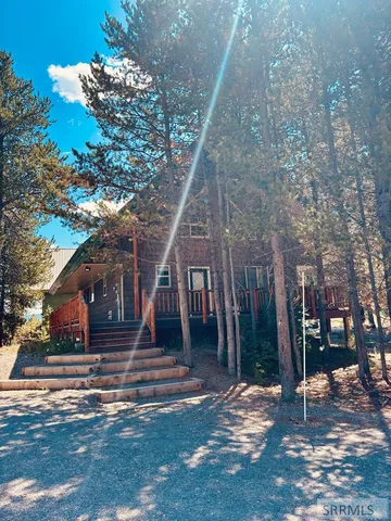 $978,500 | 4240 Grandview Road, Island Park, ID 83429