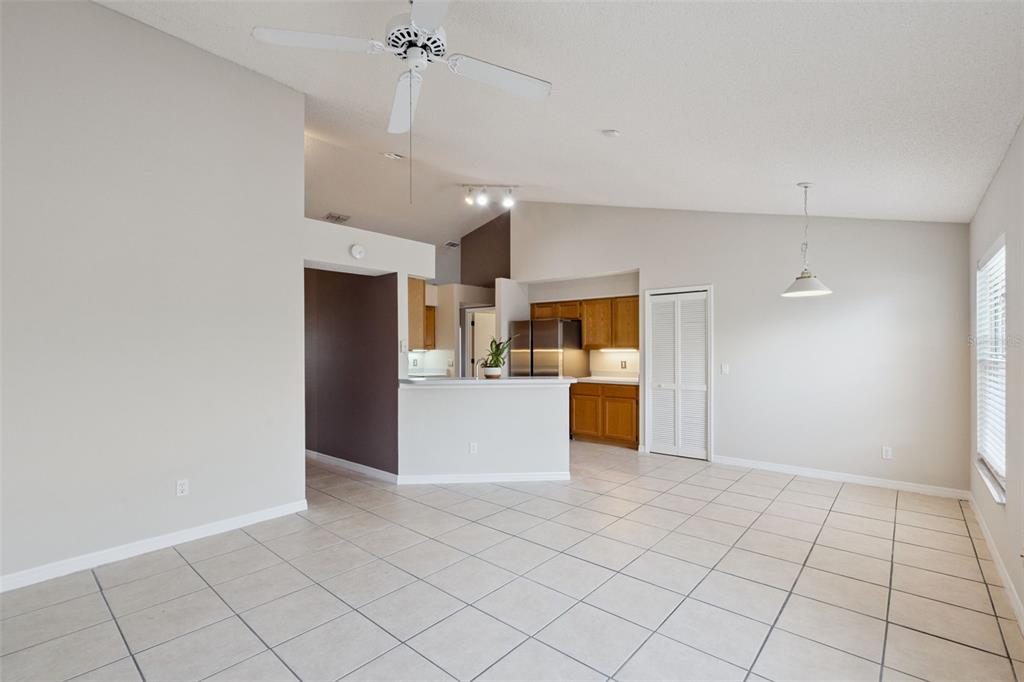 948 Rivecon Avenue Orlando, FL 32825 - Photo 5 of 20