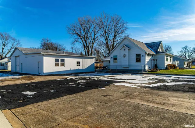 $289,000 | 710 North Jefferson Street, Lincoln, IL 62656