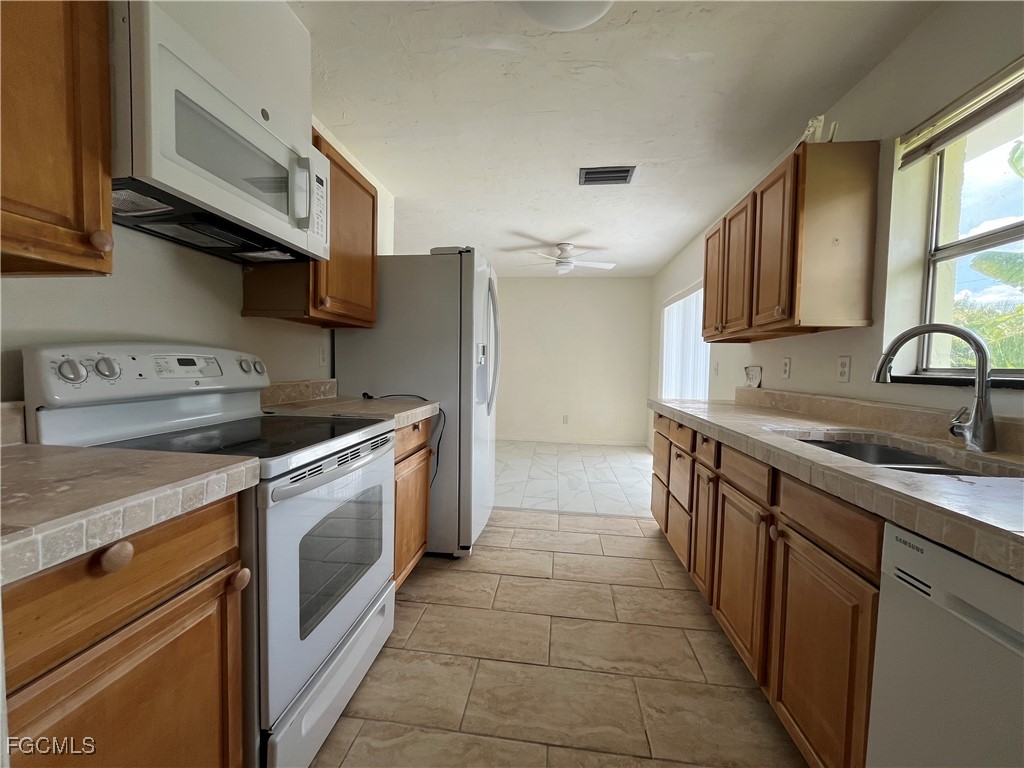 1275 Old Bridge Road North Fort Myers, FL 33917 - Photo 20 of 48