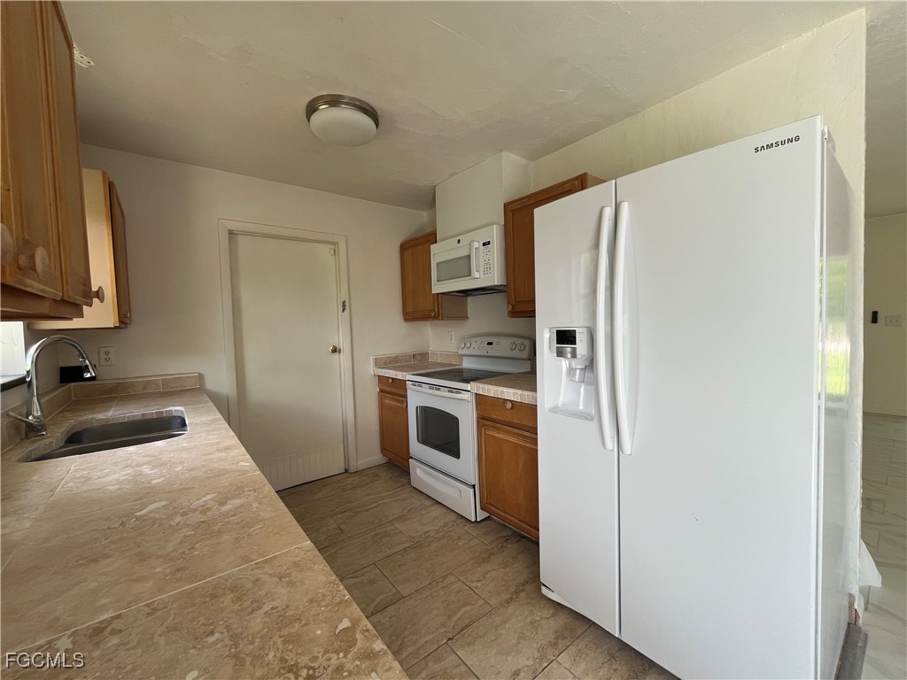 1275 Old Bridge Road North Fort Myers, FL 33917 - Photo 21 of 48