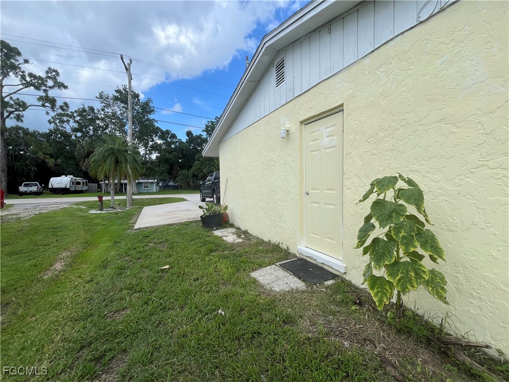 1275 Old Bridge Road North Fort Myers, FL 33917 - Photo 33 of 48