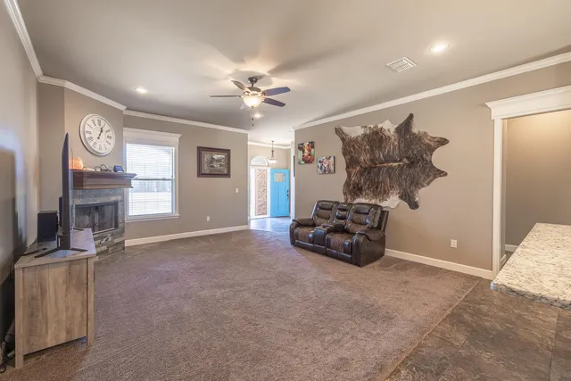 $373,450 | 527 Avenue T, Shallowater, TX 79363