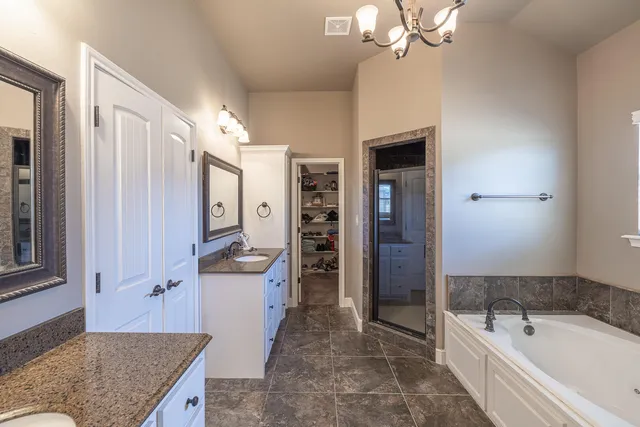 $373,450 | 527 Avenue T, Shallowater, TX 79363