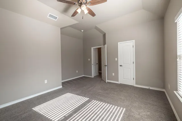 $373,450 | 527 Avenue T, Shallowater, TX 79363