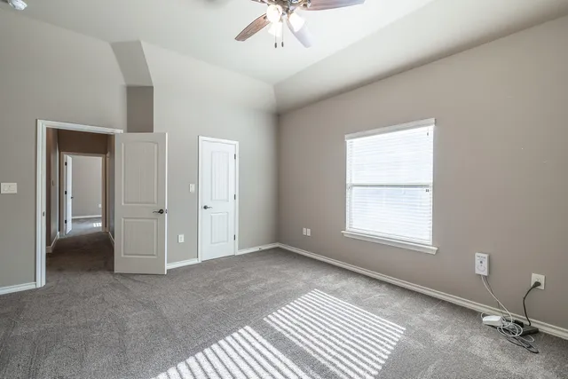 $373,450 | 527 Avenue T, Shallowater, TX 79363