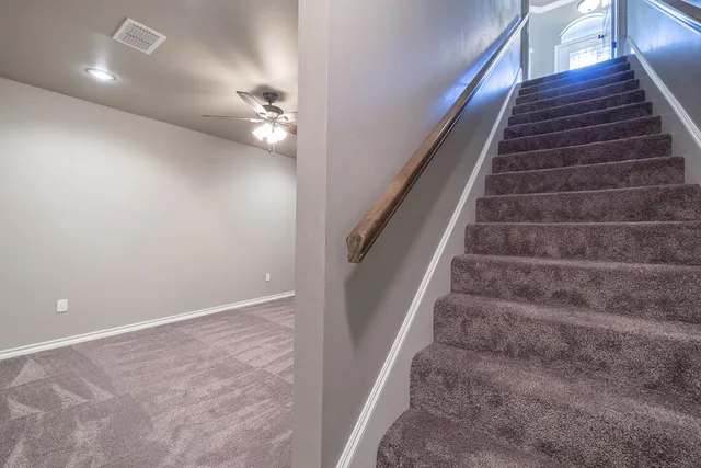 $373,450 | 527 Avenue T, Shallowater, TX 79363