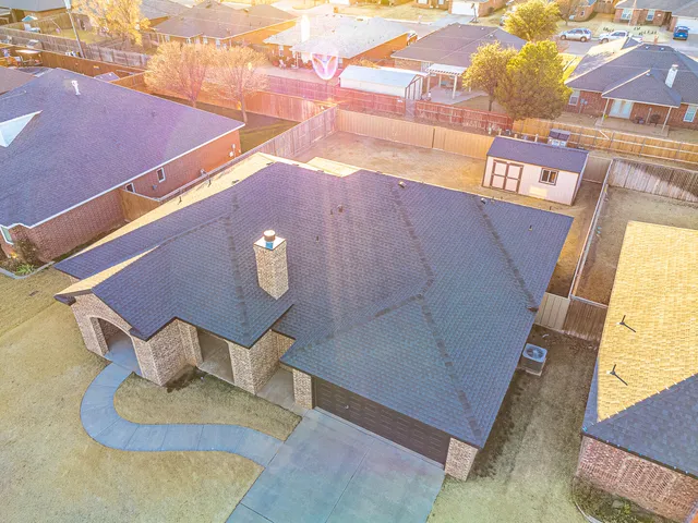 $373,450 | 527 Avenue T, Shallowater, TX 79363