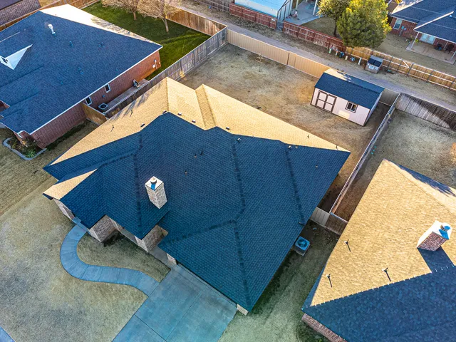 $373,450 | 527 Avenue T, Shallowater, TX 79363