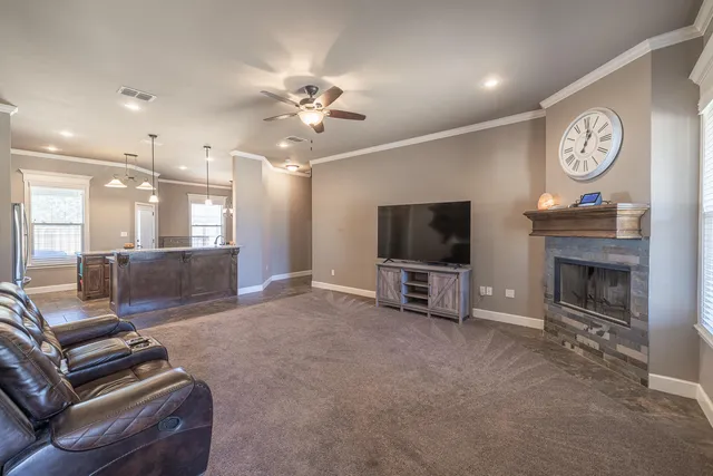 $373,450 | 527 Avenue T, Shallowater, TX 79363