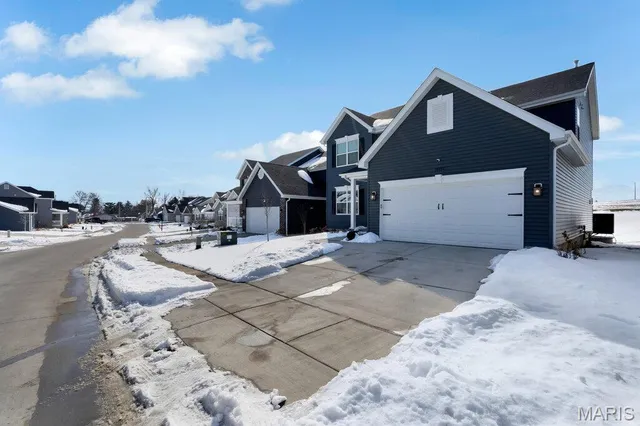 $425,000 | 16737 River Stone Drive, Florissant, MO 63031
