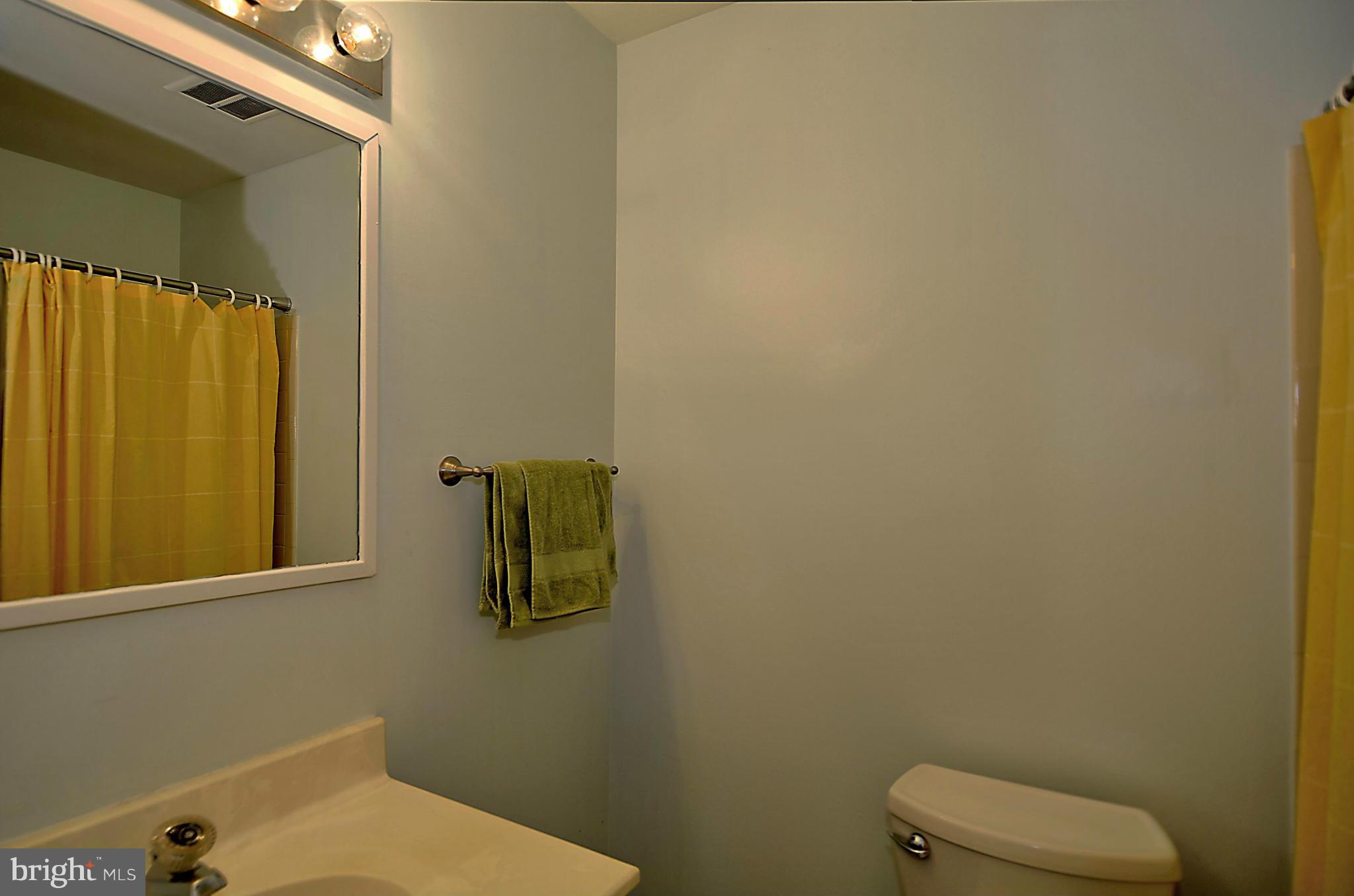 35 Kinsman View Circle Silver Spring, MD 20901 - Photo 20 of 30 a bathroom with a toilet and a sink