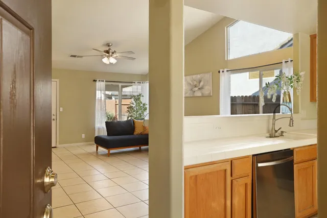 $425,000 | 1505 Dreyfus Lane, Modesto, CA 95355