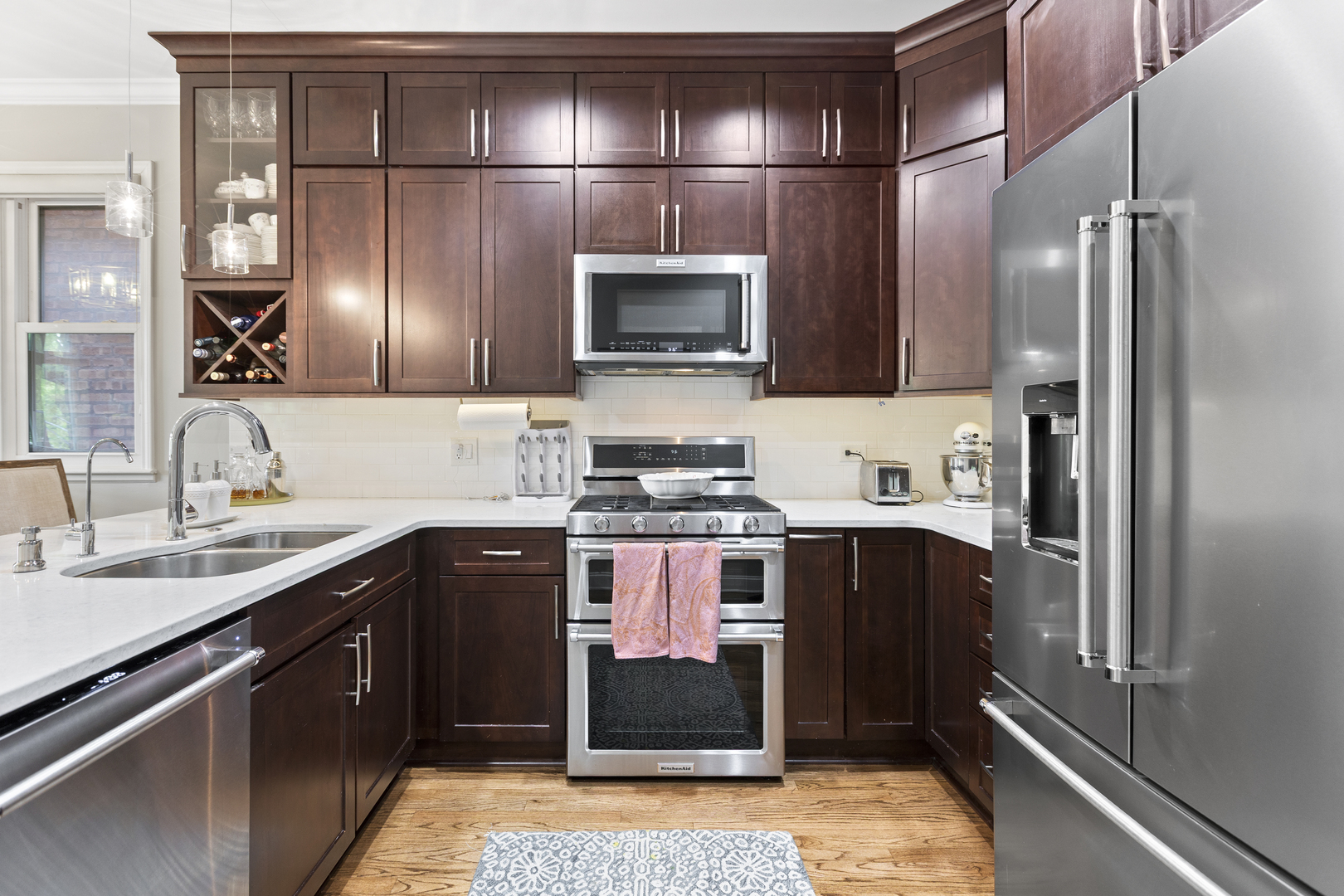 1846 North Mohawk Street, Unit B Chicago, IL 60614 - Photo 7 of 17