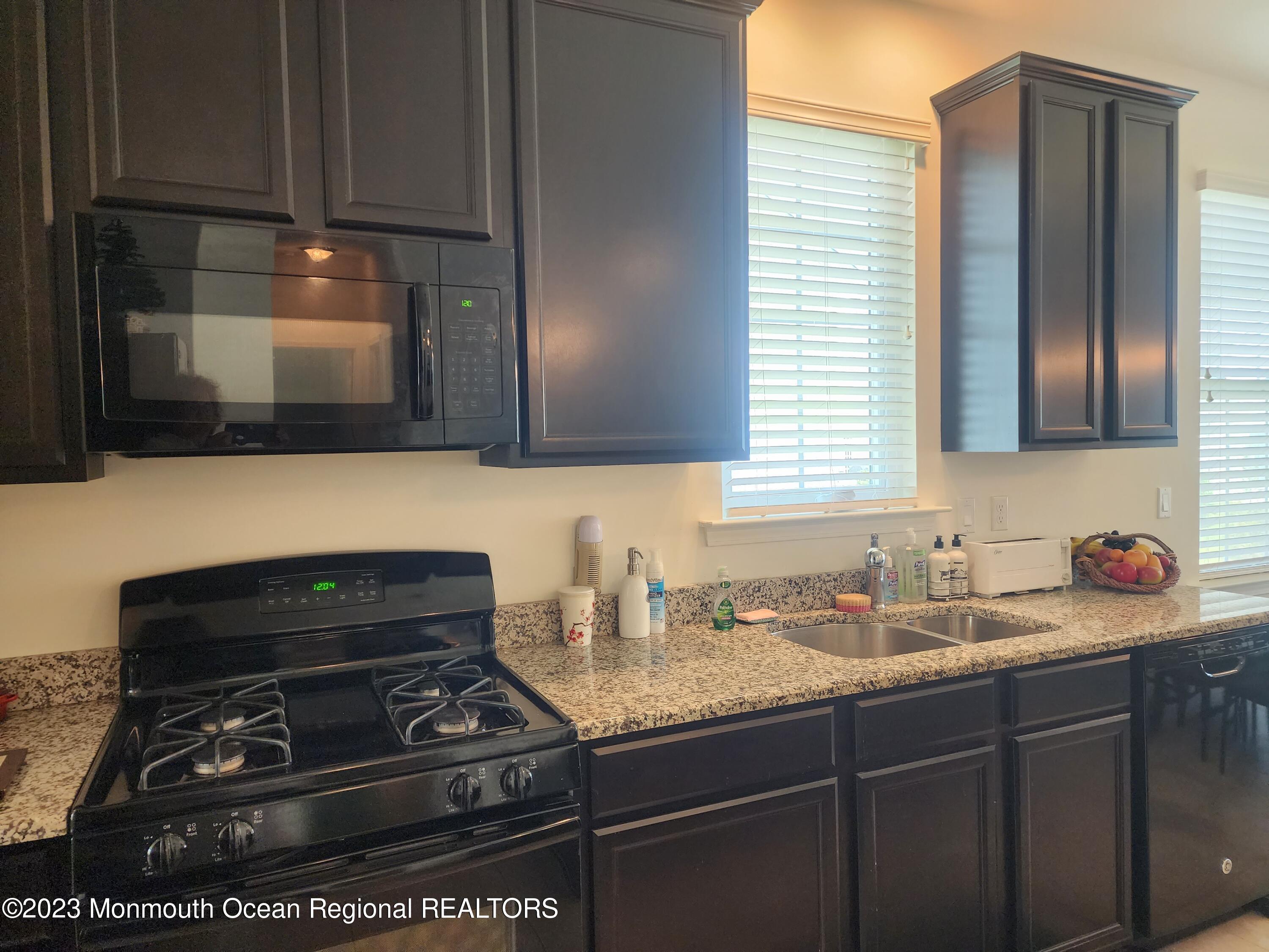 654 Timberline Lane Whiting, NJ 08759 - Photo 11 of 42 20230605_130729