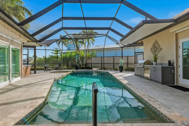$1,690,000 | 123 Newport Drive, Naples, FL 34114