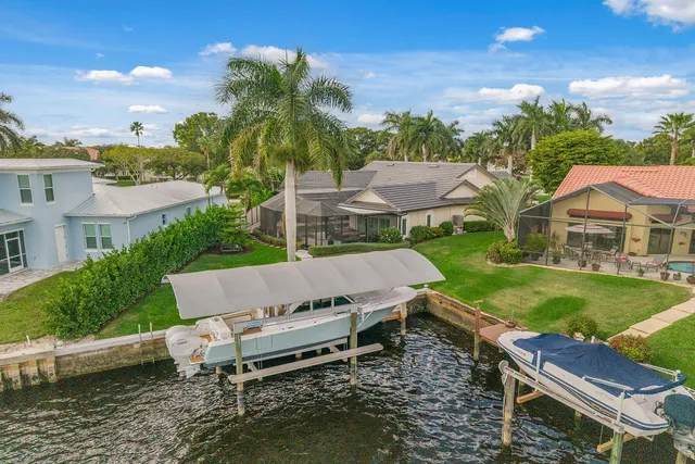 $1,690,000 | 123 Newport Drive, Naples, FL 34114