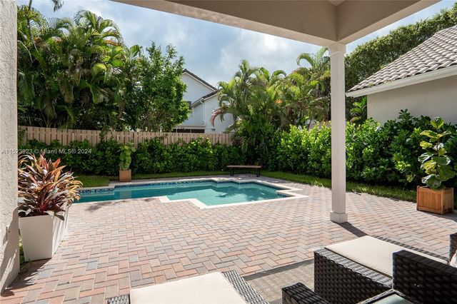 a view of outdoor space yard deck and patio