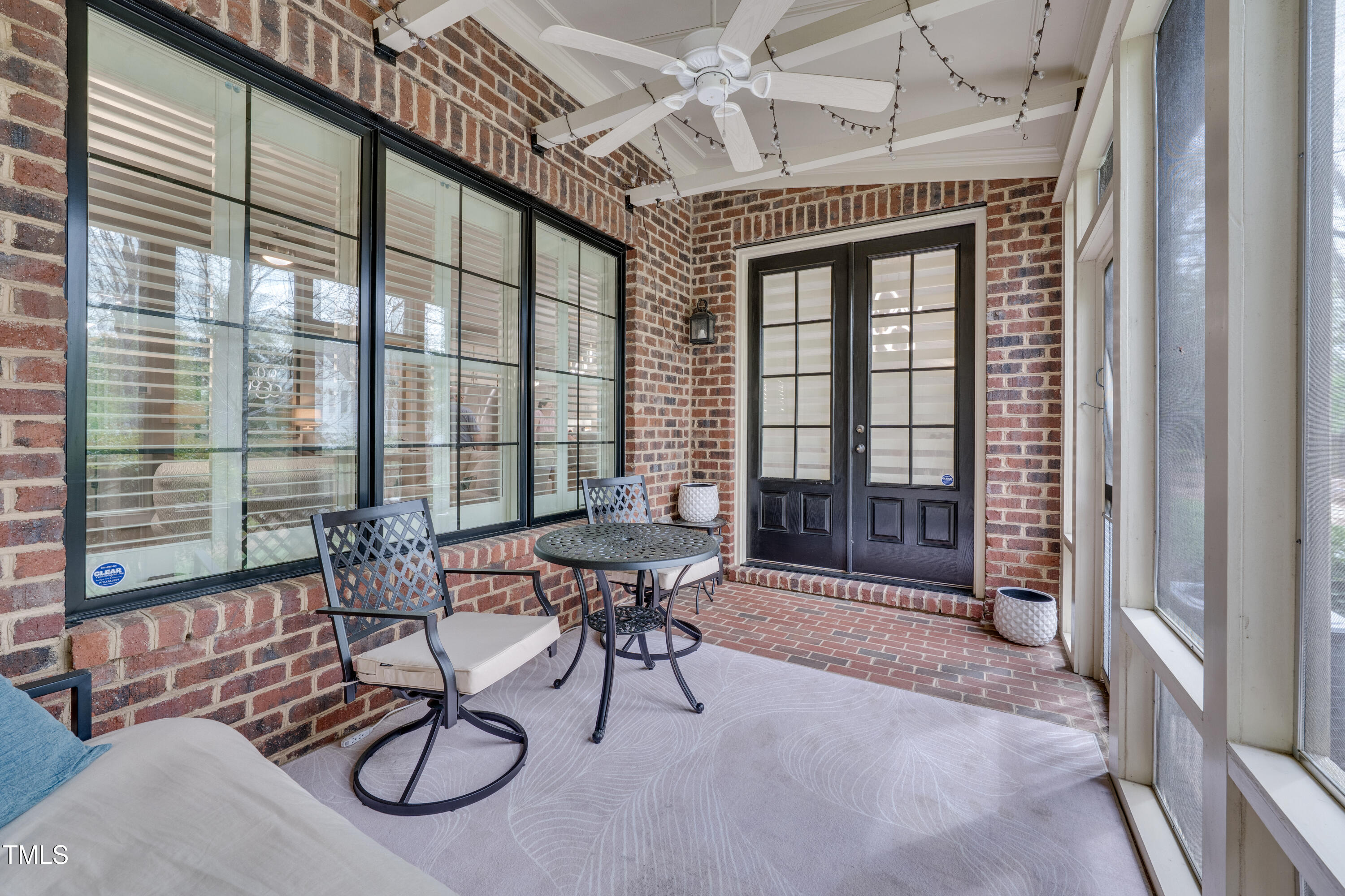 129 Cofield Circle Durham, NC 27707 - Photo 35 of 37 a view of a livingroom with furniture and windows