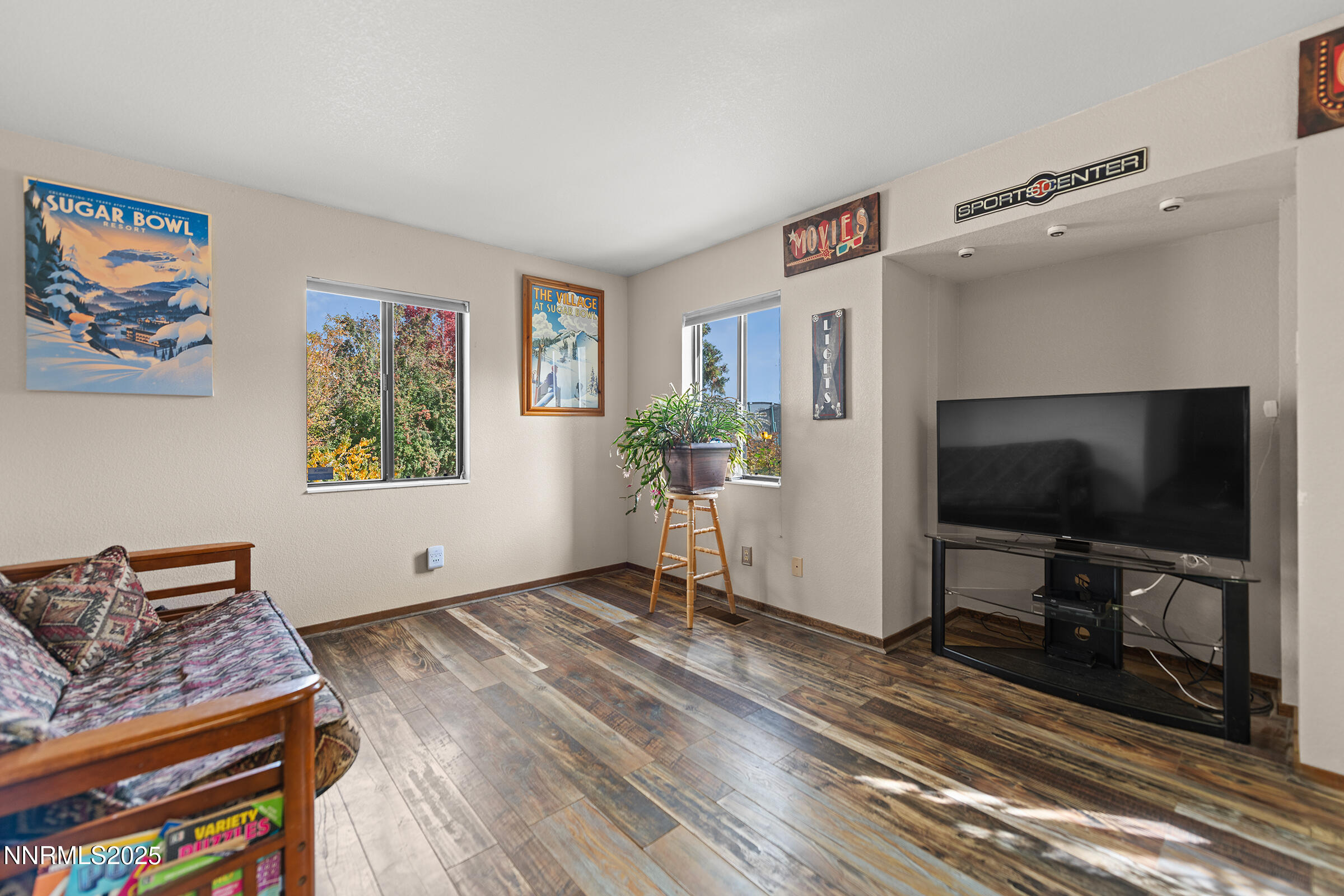 2780 Mario Road Reno, NV 89523 - Photo 15 of 41 a living room with furniture and a flat screen tv