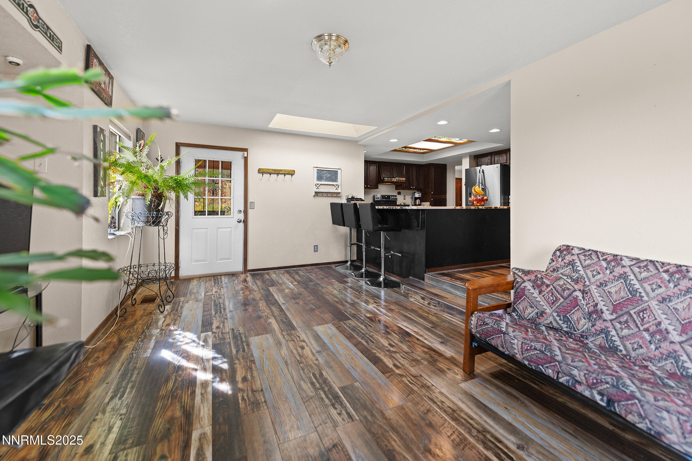 2780 Mario Road Reno, NV 89523 - Photo 16 of 41 a living room with furniture and a table