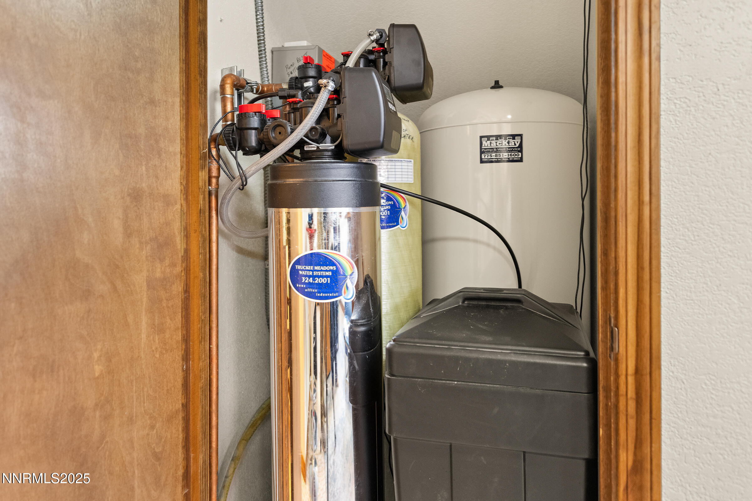 2780 Mario Road Reno, NV 89523 - Photo 32 of 41 a utility room with dryer and washer
