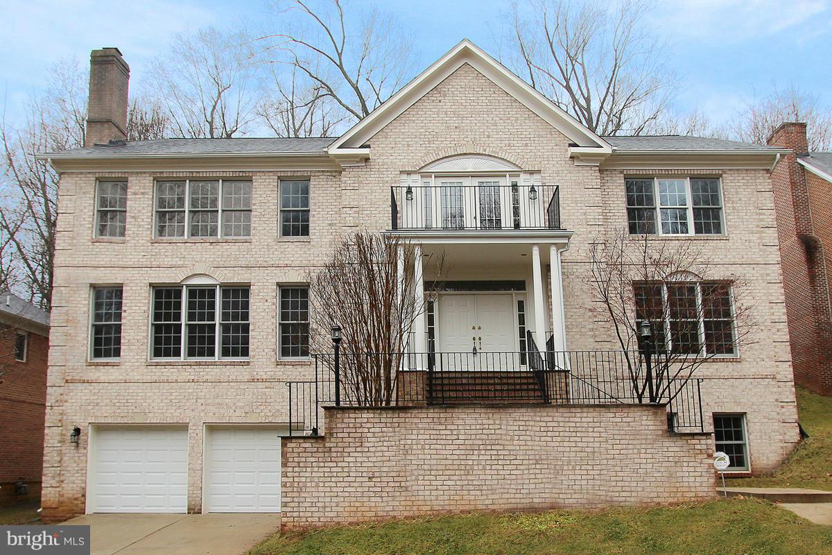 6802 Rannoch Road Bethesda, MD 20817 - Photo 1 of 30 Exterior (Front)