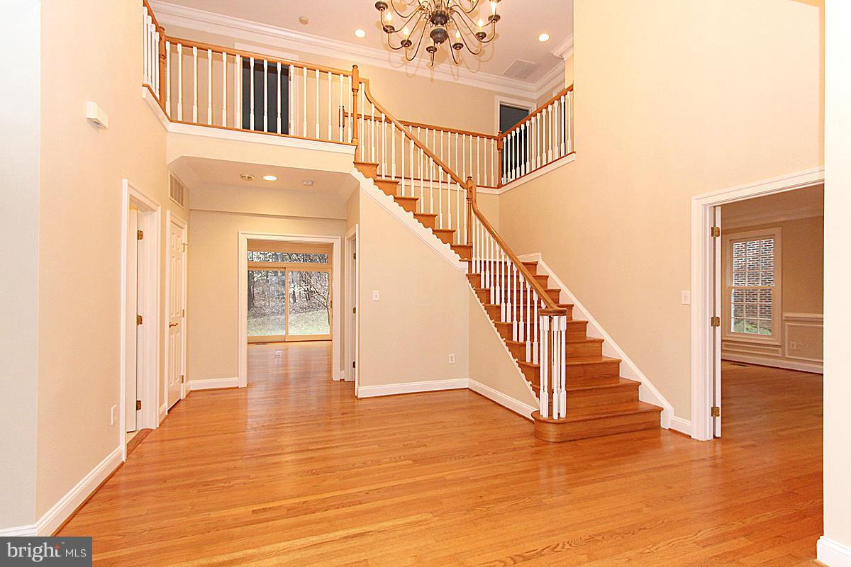 6802 Rannoch Road Bethesda, MD 20817 - Photo 2 of 30 Two Story Foyer