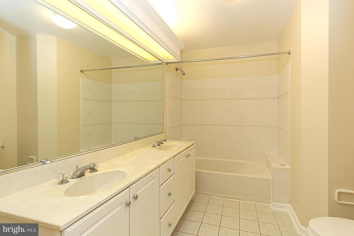 6802 Rannoch Road Bethesda, MD 20817 - Photo 22 of 30 Full Bath #3