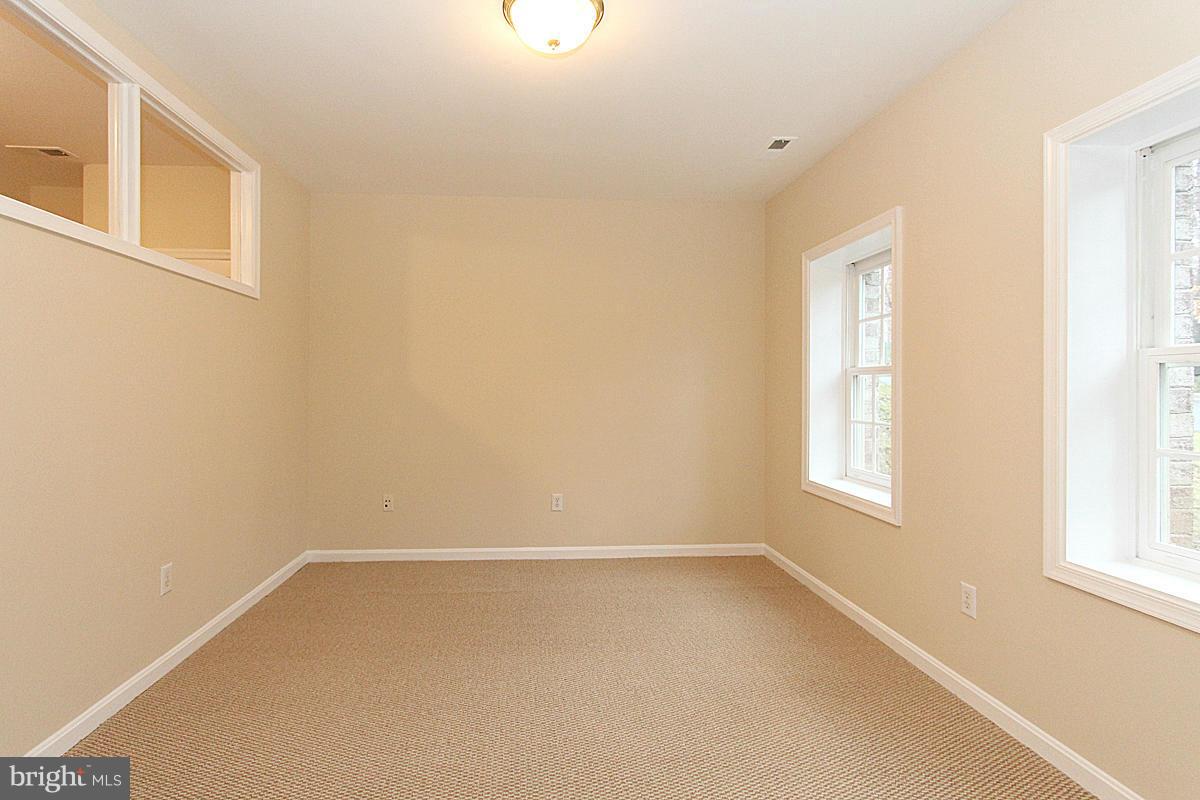 6802 Rannoch Road Bethesda, MD 20817 - Photo 24 of 30 Bedroom #6