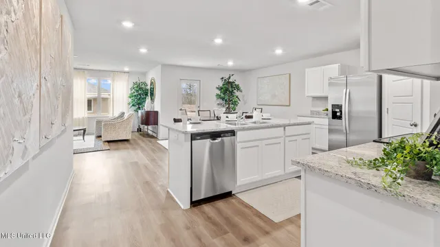 $286,900 | 809 Fairway Avenue, Byram, MS 39272