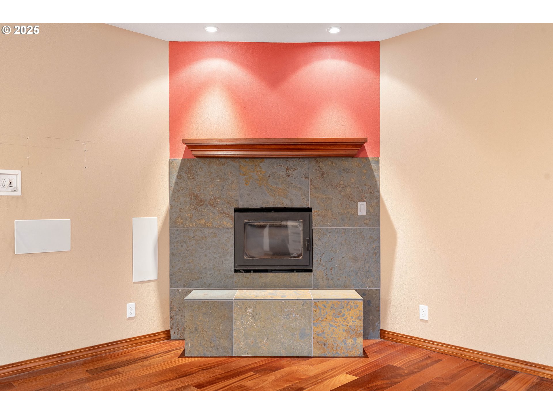 7799 Southwest Montclair Drive Portland, OR 97225 - Photo 11 of 39