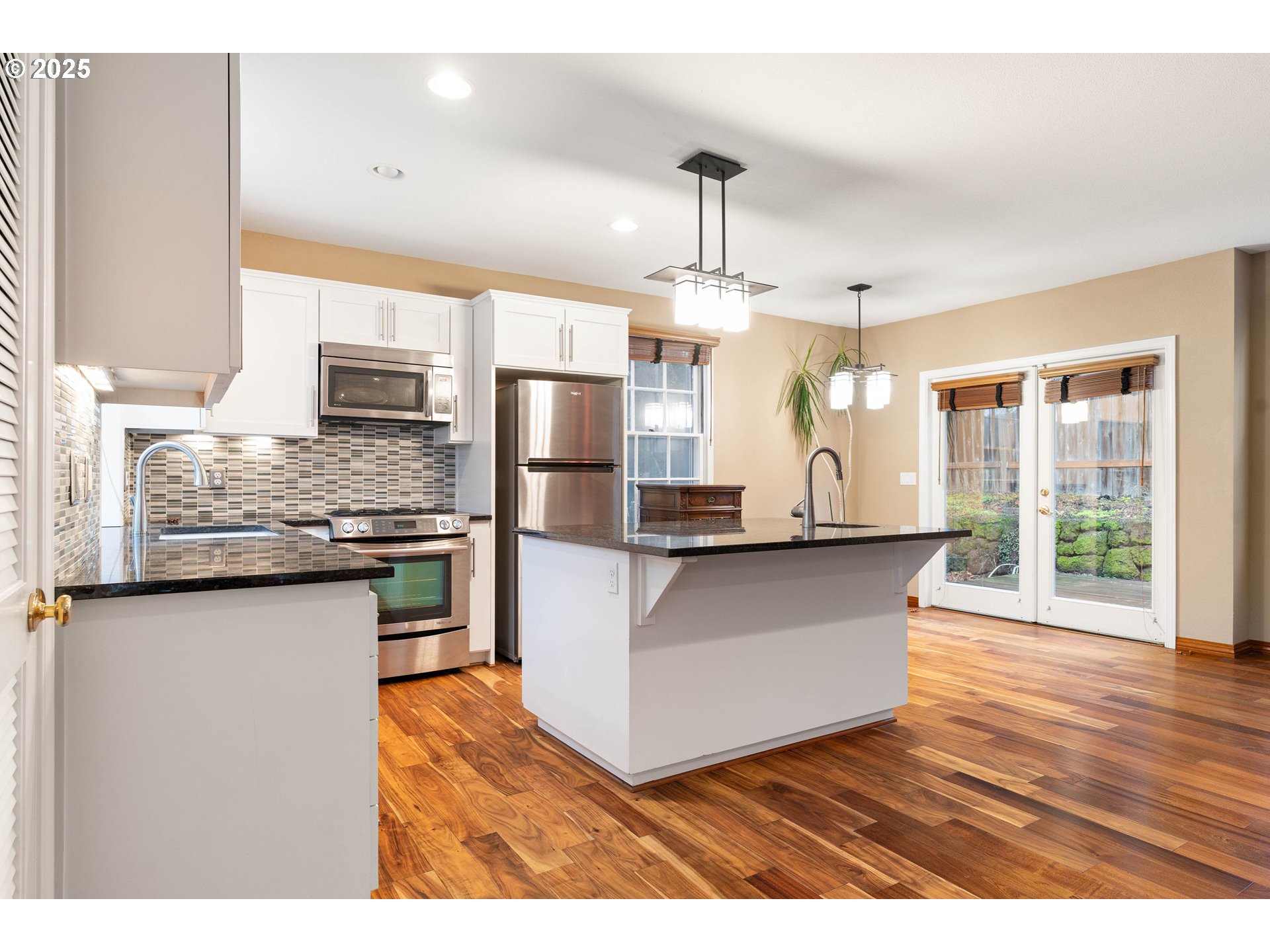 7799 Southwest Montclair Drive Portland, OR 97225 - Photo 12 of 39