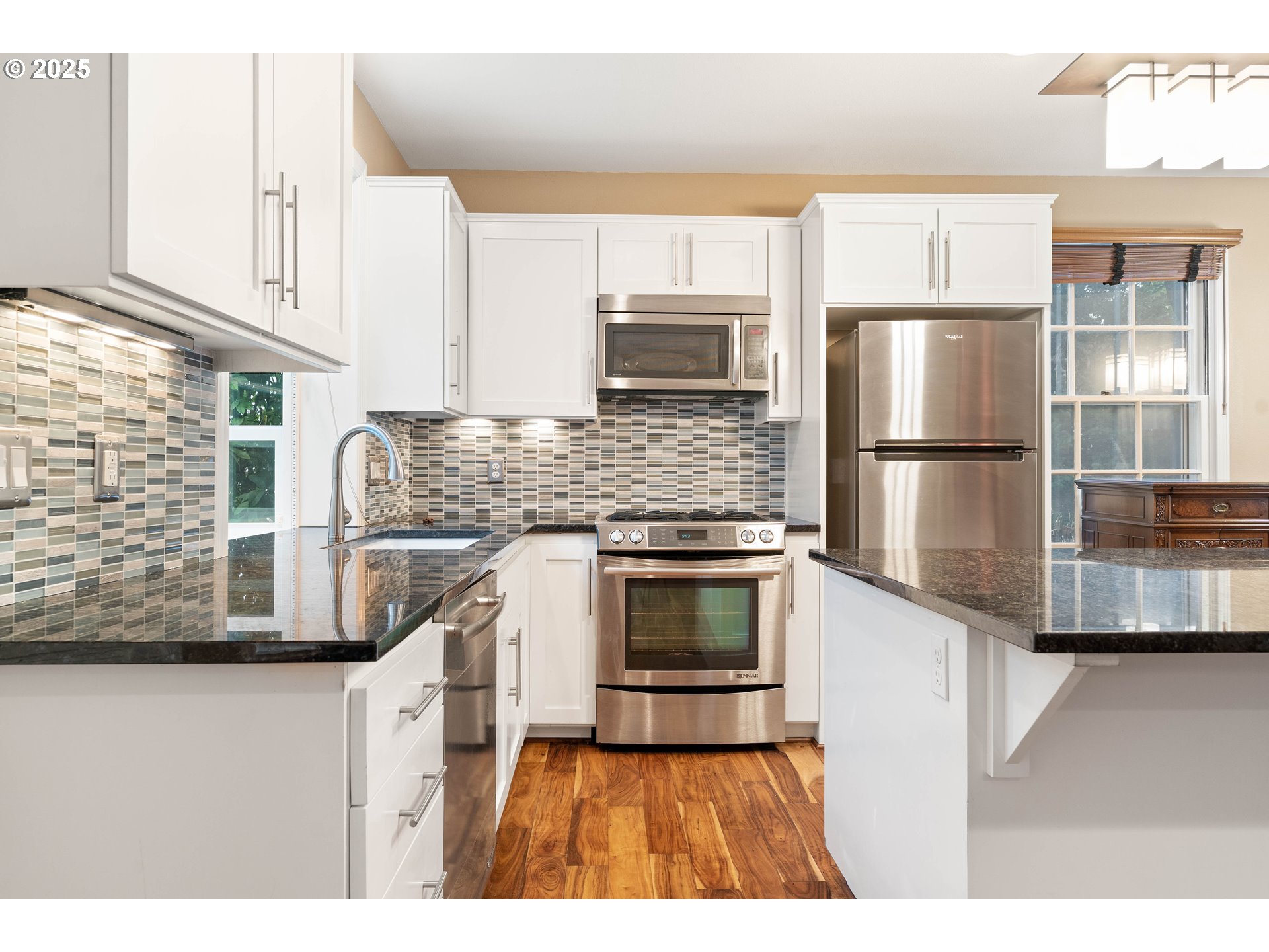 7799 Southwest Montclair Drive Portland, OR 97225 - Photo 15 of 39