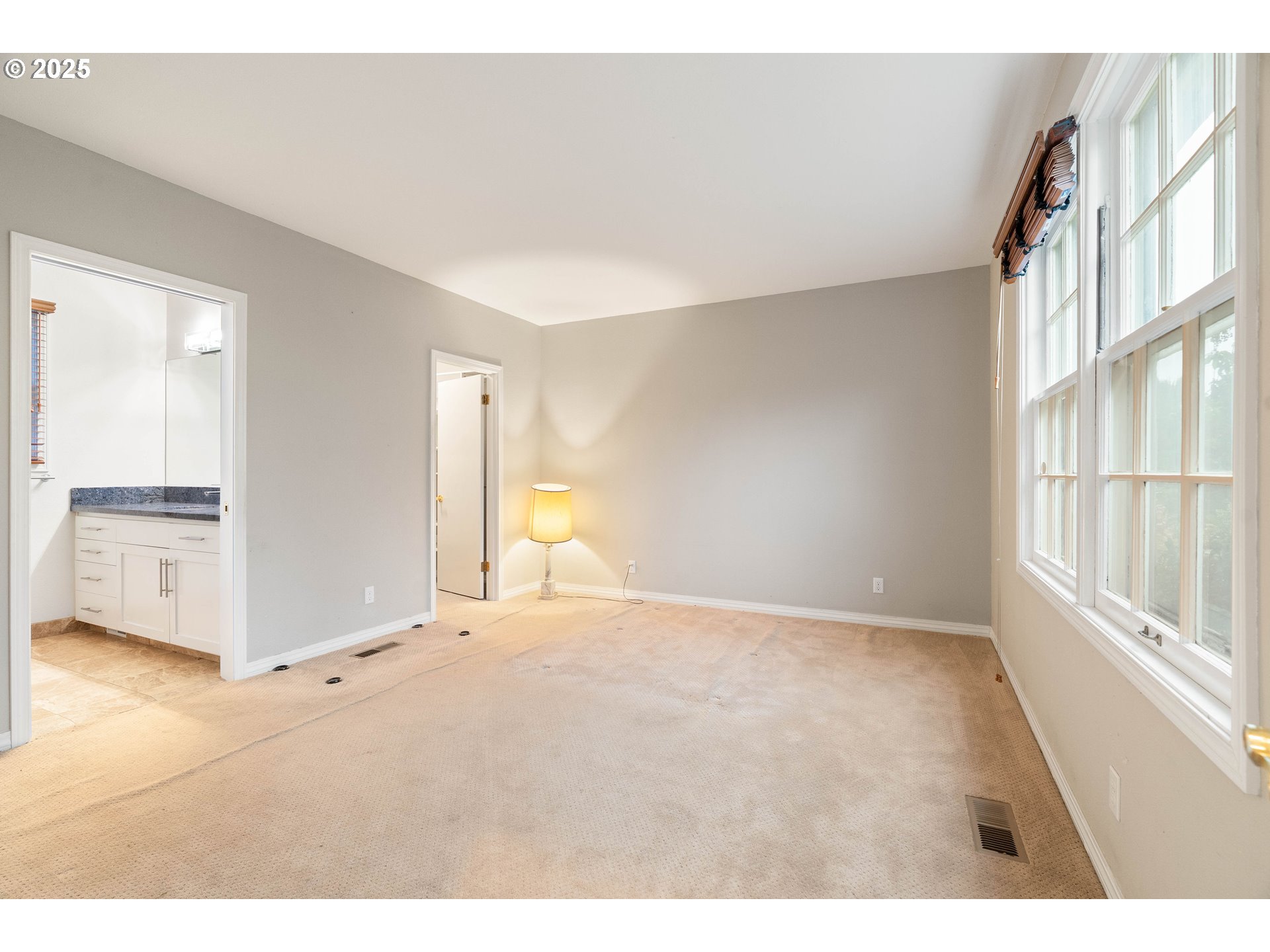 7799 Southwest Montclair Drive Portland, OR 97225 - Photo 20 of 39