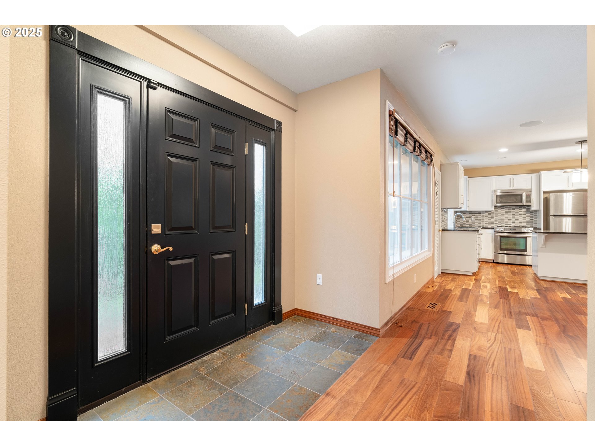 7799 Southwest Montclair Drive Portland, OR 97225 - Photo 5 of 39