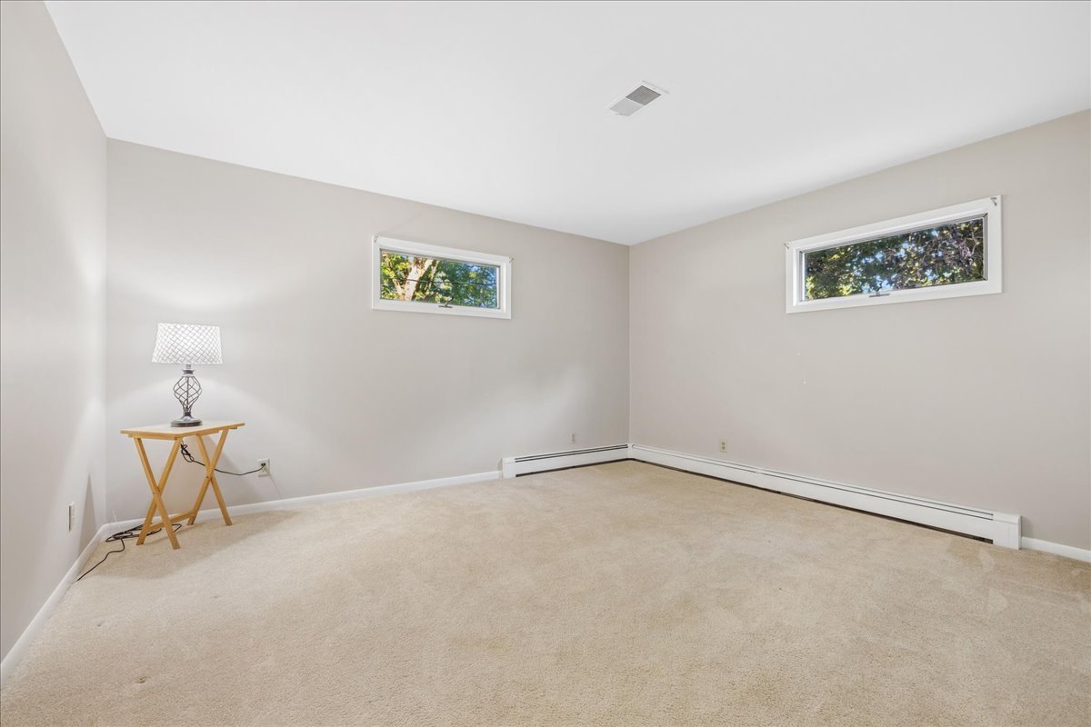 8014 West Hillside Road Crystal Lake, IL 60012 - Photo 17 of 32 Gallery Image 17