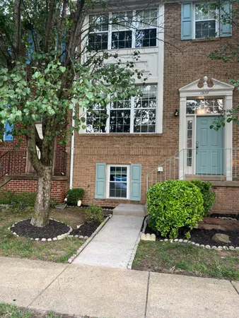 $675,000 | 13157 Quail Creek Lane, Fairfax, VA 22033