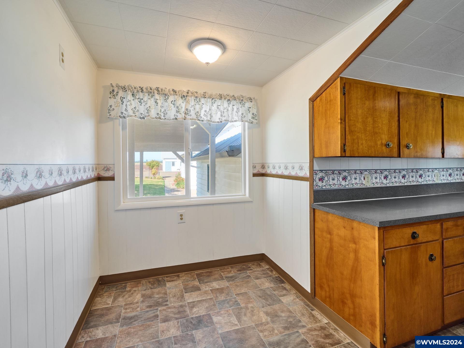 673 Howell Prairie Road Northeast Salem, OR 97317 - Photo 13 of 49 Gallery Image 13