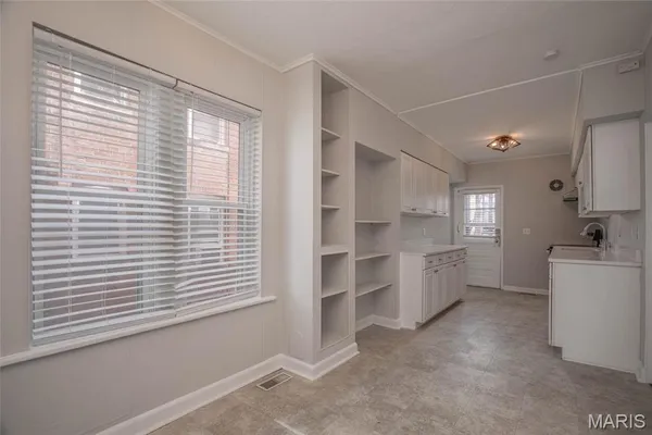 $765,000 | 738 Kingsland Avenue, University City, MO 63130