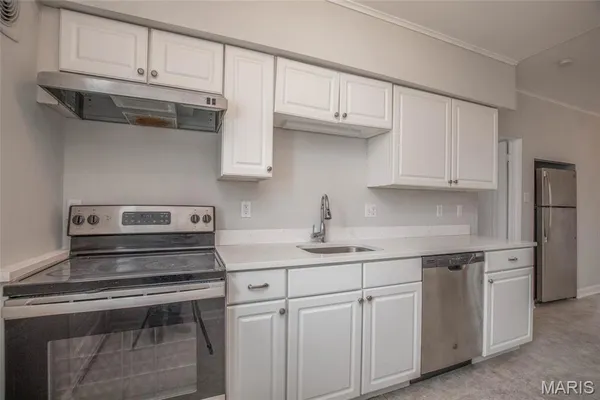 $765,000 | 738 Kingsland Avenue, University City, MO 63130
