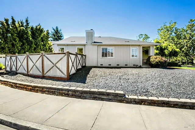 $764,900 | 2622 Arrowhead Drive, Santa Rosa, CA 95407