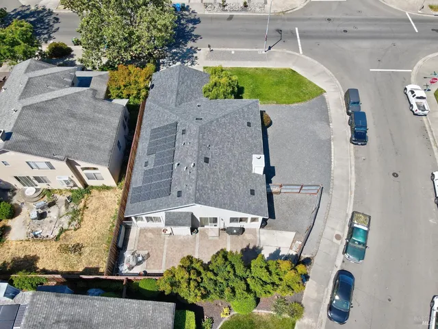 $764,900 | 2622 Arrowhead Drive, Santa Rosa, CA 95407