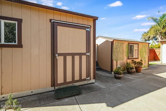 $619,900 | 1112 East Hickory Avenue, Lompoc, CA 93436