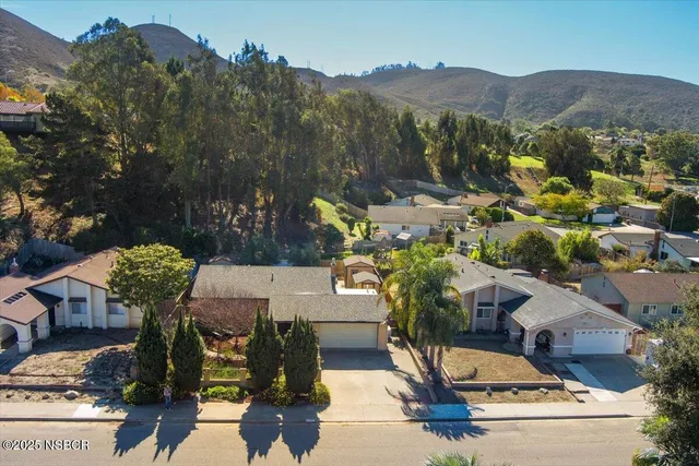 $619,900 | 1112 East Hickory Avenue, Lompoc, CA 93436