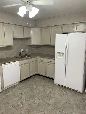 $184,900 | 2343 Briarwest Boulevard, Unit 2343, Houston, TX 77077